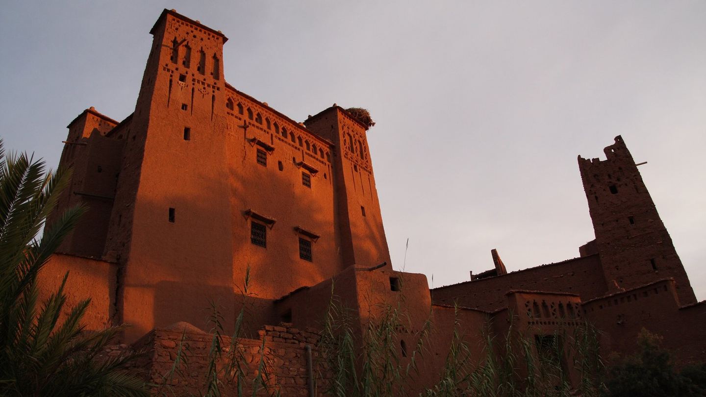 Marrakech to Ait Benhaddou bus travel in Morocco